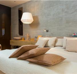 11 Bedroom Villa with Outdoor Pool and Indoor Penthouse Pool near Pula, sleeps 22-26